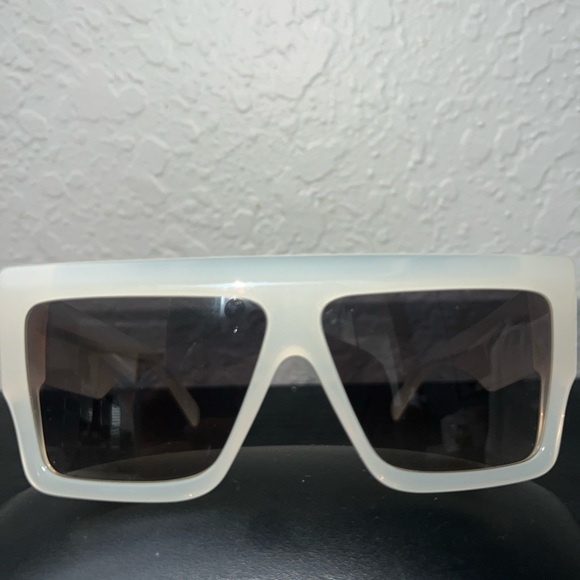 Celine Sunglasses Ivory - Picture 2 of 9